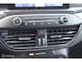 Ford Focus Wagon 1.0 EcoBoost Hybrid ST Line X Business, Camera, Electrische achterklep, Voor + achter Pdc, App connect, Digitaal dashboard, Clima, Navi, Donker glas, Carbon interieur, Rode remklauwen, Zwarte dakrails, 17 Inch Lmv.