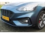 Ford Focus Wagon 1.0 EcoBoost Hybrid ST Line X Business, Camera, Electrische achterklep, Voor + achter Pdc, App connect, Digitaal dashboard, Clima, Navi, Donker glas, Carbon interieur, Rode remklauwen, Zwarte dakrails, 17 Inch Lmv.
