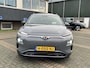 Hyundai Kona Electric EV Premium 64 kWh SKY|VAN: €20.900,- VOOR: €18.877,- UW EINDEJAARSVOORDEEL: €2.023,-| 3-FASE| STOEL + STUURVERWARMING| STOEL VENTILATIE| AFN. TREKHAAK| DODE HOEK | CAMERA| HEAD-UP DISPLAY| PANO|