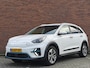 Kia e-Niro 64kWh 204pk Edition | DAB | SOH 98% I Carplay | Camera | Navigatie | Stoel/Stuur Verwarming NL Auto