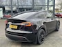 Tesla Model Y Long Range AWD 75 kWh VAN: €40.900,- VOOR: €38.770,- UW EINDEJAARSVOORDEEL: €2.130,- | AFN. TREKHAAK| RIJKLAARPRIJS INCL. TESLA GARANTIE t/m 08-2027/80.000km accu en aandrijflijn t/m 08-2031/192.000km| 20 INCH!| AUTOPILOT|