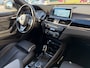 BMW X1 (f48) sDrive20i High Executive | Leder | Panoramadak | Sportstoelen | Head-Up | LED-koplampen