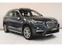BMW X1 sDrive20i Orange Edition III | Panoramadak | Camera | Sportstoelen | Trekhaak | Leder bekleding | DAB+ | Stoelverwarming | Elektr achterklep |