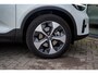 Volvo XC40 2.0 B4 Plus Dark | 2.000 kg trekgewicht!|  Adaptieve Cruise Control | Pilot Assist | Trekhaak elektrisch | Stoel & Stuurverwarming | Elektrische Stoelen + Geheugen | Parkeercamera | Elektrische achterklep | Google | Keyless Entry