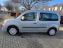 Renault Kangoo Family 1.6-16V Expression 2012 airco, elec pakket, nwe apk t/m 11-12-2026 162.338 km , trekhaak , ( schamp schade)