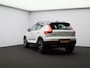 Volvo XC40 B4 197PK Plus Black Edition / Nubuck Bekleding / 20" / Contrasterend Dak / Harman Kardon / Elekt. Verstelb. Stoelen / Verwarmbaar Stuurwiel + Voorstoelen / BLIS /Adaptive Cruise /