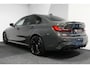 BMW 3-Serie 330e xDrive M Sport / M340i Diffuser / Black Diamond M Grill / M340i M Sport bumper pakket / Schuif-/kanteldak / Premium kleur Dravitgrau / Apple Carplay - Android Auto / Stoelverwarming / Ambienteverlichting / 19'' LMV / Stuurwiel verwarming / Full LED / Keyless / Koplamp BMW Individual Shadow Line / Draadloze telefoonlader / Active Cruise Control / Navigatie / DAB+