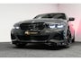 BMW 3-Serie 330e xDrive M Sport / M340i Diffuser / Black Diamond M Grill / M340i M Sport bumper pakket / Schuif-/kanteldak / Premium kleur Dravitgrau / Apple Carplay - Android Auto / Stoelverwarming / Ambienteverlichting / 19'' LMV / Stuurwiel verwarming / Full LED / Keyless / Koplamp BMW Individual Shadow Line / Draadloze telefoonlader / Active Cruise Control / Navigatie / DAB+