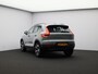 Volvo XC40 B4 197PK Plus Dark / All Season / Harman Kardon / BLIS / Adaptive Cruise / 19" / Verwarmbare Voorstoelen + Stuurwiel / Elekt. Verst. Stoelen /