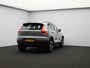 Volvo XC40 B4 197PK Plus Dark / All Season / Harman Kardon / BLIS / Adaptive Cruise / 19" / Verwarmbare Voorstoelen + Stuurwiel / Elekt. Verst. Stoelen /