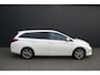 Toyota Auris Touring Sports 1.8 Hybrid Executive - TREKHAAK - PANORAMADAK - CAMERA - 1e EIGENAAR