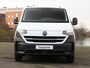 Volkswagen e-Transporter e-Tranporter Bestelwagen L2 elektromotor 100 kW (136 pk) | Dubbele schuifdeur | Airco | Cruise control | PDC + Camera | Navigatie via App Connect | Achterdeuren | Trekhaak |