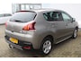 Peugeot 3008 1.2 PureTech Allure | Incl. 12 maanden Garantie | Panorama dak | Trekhaak | Parkeersensoren Achter | Cruise controle | Climate controle | Navigatie | 16 Inch LMV | Elektrisch inklapbare spiegels |