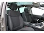 Peugeot 3008 1.2 PureTech Allure | Incl. 12 maanden Garantie | Panorama dak | Trekhaak | Parkeersensoren Achter | Cruise controle | Climate controle | Navigatie | 16 Inch LMV | Elektrisch inklapbare spiegels |
