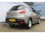 Peugeot 3008 1.2 PureTech Allure | Incl. 12 maanden Garantie | Panorama dak | Trekhaak | Parkeersensoren Achter | Cruise controle | Climate controle | Navigatie | 16 Inch LMV | Elektrisch inklapbare spiegels |