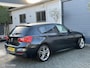 BMW 1-Serie 118i M Sport High Exe.|RIJKLAAR|NAP|PDC|ALCANTAR