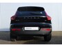 Volvo XC40 B4 Plus Dark | Verwarmbare Voorstoelen en Stuurwiel | Semi-Elektrische Trekhaak | Verwarmbare Voorruit | Premium Audio by Harman Kardon | Adaptieve Cruise Control | Park Assist