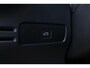 Volvo XC40 B4 Plus Dark | Verwarmbare Voorstoelen en Stuurwiel | Semi-Elektrische Trekhaak | Verwarmbare Voorruit | Premium Audio by Harman Kardon | Adaptieve Cruise Control | Park Assist