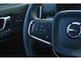 Volvo XC40 B4 Plus Dark | Verwarmbare Voorstoelen en Stuurwiel | Semi-Elektrische Trekhaak | Verwarmbare Voorruit | Premium Audio by Harman Kardon | Adaptieve Cruise Control | Park Assist