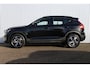 Volvo XC40 B4 Plus Dark | Verwarmbare Voorstoelen en Stuurwiel | Semi-Elektrische Trekhaak | Verwarmbare Voorruit | Premium Audio by Harman Kardon | Adaptieve Cruise Control | Park Assist