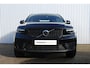 Volvo XC40 B4 Plus Dark | Verwarmbare Voorstoelen en Stuurwiel | Semi-Elektrische Trekhaak | Verwarmbare Voorruit | Premium Audio by Harman Kardon | Adaptieve Cruise Control | Park Assist