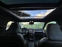 Volvo XC40 Recharge P8 AWD R-Design Automaat, Panoramadak, Trekhaak semi elektrisch inklapbaar, Stoel- en stuurverwarming, Zwart dak en zwarte grille, Leder, 360 graden parkeercamera, Harman Kardon audio