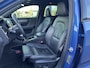 Volvo XC40 Recharge P8 AWD R-Design Automaat, Panoramadak, Trekhaak semi elektrisch inklapbaar, Stoel- en stuurverwarming, Zwart dak en zwarte grille, Leder, 360 graden parkeercamera, Harman Kardon audio