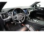 Volvo V60 2.0 T6 Recharge AWD R-Design | Trekhaak | Pilot Assist | Sportstoel | BLIS | Stoel & stuurverwarming | Camera | 19" |