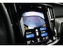 Volvo V60 2.0 T6 Recharge AWD R-Design | Trekhaak | Pilot Assist | Sportstoel | BLIS | Stoel & stuurverwarming | Camera | 19" |