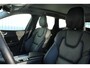 Volvo XC60 T6 Automaat AWD Plus Dark | Panoramadak | Semi-elektrische trekhaak | Verwarmbare voorstoelen en achterbank | 360 Graden Camera | Apple Carplay/Android Auto | Stuurwielverwarming | Adaptieve Cruise Control | Elektrisch Verstelbare Stoelen | Keyless Entry | Stuurwielverwarming