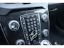 Volvo V40 T2 122PK AUT6 Polar+ | Stoelverwarming | Trekhaak | Park Assist Achter | Navigatie | DAB Radio | Volvo OnCall | Climate Control | High Performance Audio | Full LED Koplampen |