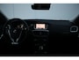 Volvo V40 T2 122PK AUT6 Polar+ | Stoelverwarming | Trekhaak | Park Assist Achter | Navigatie | DAB Radio | Volvo OnCall | Climate Control | High Performance Audio | Full LED Koplampen |