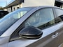 Peugeot e-208 EV GT Pack 136 PK 3-Fase | 100% Elektrisch | Automaat | Navigatie | Alcantara Bekleding | Stoelverwarming | Full LED Verlichting | Camera | Parkeersensoren V+A | Zwart Dak | 17" Lichtmetalen Velgen | All Season Banden | Adaptieve Cruise Control | Climate Control |