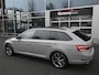Skoda Superb Combi 1.5 TSI 150PK ACT Sportline Business Pano Matrix ACC BSM DCC Elektr. Zetels Stuur/Stoel/Achterbank verw. Tr.haak VOL!!