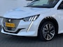 Peugeot e-208 EV GT 350 50 kWh, fase 3, panoramadak, 360 camera, 1/2 lederen sportinterieur,stoelverwarming, parelmoer, 17 inch
