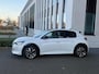 Peugeot e-208 EV GT 350 50 kWh, fase 3, panoramadak, 360 camera, 1/2 lederen sportinterieur,stoelverwarming, parelmoer, 17 inch