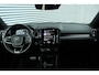 Volvo XC40 1.5 T3 R-Design | Kunstlederen/Alcantara Bekleding | LED Koplampen |Verwarmende Voorstoelen | Navigatiesysteem full map + hard disk | Rijstrooksensor Met Correctie | File Assistent | Achteruitrij Assistent| Dodehoekdetectie Met Correctie |