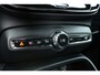 Volvo XC40 1.5 T3 R-Design | Kunstlederen/Alcantara Bekleding | LED Koplampen |Verwarmende Voorstoelen | Navigatiesysteem full map + hard disk | Rijstrooksensor Met Correctie | File Assistent | Achteruitrij Assistent| Dodehoekdetectie Met Correctie |