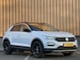Volkswagen T-Roc 1.5 TSI Sport | Bluetooth | Trekhaak | Aircondtitioning | Achteruitrijdcamera | Navigatie | Parkeersensoren |