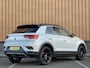 Volkswagen T-Roc 1.5 TSI Sport | Bluetooth | Trekhaak | Aircondtitioning | Achteruitrijdcamera | Navigatie | Parkeersensoren |