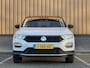 Volkswagen T-Roc 1.5 TSI Sport | Bluetooth | Trekhaak | Aircondtitioning | Achteruitrijdcamera | Navigatie | Parkeersensoren |