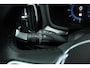 Volvo V60 2.0 T6 Plug-in hybrid AWD Essential Bright 18'' velgen | Lederen Bekleding | Trekhaak Met Semi Elektrisch Inklapbare Kogel | Electronic Climate Controle | Voorstoelen + Stuurwiel Verwarmend | Google Navigatiesysteem | Volledig Digitaal Instrumentenpaneel | Voorstoelen In Hoogte Verstelbaar | Parkeersensoren Voor & Achter | Achteruitrijcamera | Adaptieve Cruise Control | BLIS Dodehoekdetectie |
