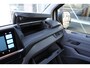 Volkswagen e-Transporter L2 64kWh | 218 pk | €8.000 Voorraad Voordeel | Trekhaak | Bijrijdersbank | Achterdeuren | Apple Carplay | Navi | Cruise