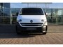 Volkswagen e-Transporter L2 64kWh | 218 pk | €8.000 Voorraad Voordeel | Trekhaak | Bijrijdersbank | Achterdeuren | Apple Carplay | Navi | Cruise