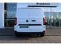 Volkswagen e-Transporter L2 64kWh | 218 pk | €8.000 Voorraad Voordeel | Trekhaak | Bijrijdersbank | Achterdeuren | Apple Carplay | Navi | Cruise