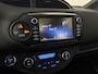 Toyota Yaris 1.5 Hybrid Bi-Tone Plus | Camera | Panoramadak | Cruise control | Stoelverwarming |