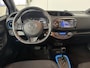 Toyota Yaris 1.5 Hybrid Bi-Tone Plus | Camera | Panoramadak | Cruise control | Stoelverwarming |