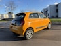 Renault Twingo 1.0i SCe Collection 75 PK. Slechts 13.000 KM !!! Gewoon een nieuwe auto !!