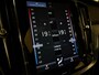Volvo V60 T6 AWD Recharge R-Design | Vol! | Schuifdak | Trekhaak | Stoelventilatie | FOUR-C Onderstel* | 360° Camera | Head-Up Display | Harman Kardon | Stoelmassage | Adaptieve Cruise Control | Standkachel met Volvo On Call App | Stoelverwarming voor+achter | Stuurwielverwarming | Full LED Meesturende koplampen | Pilot Assist | BLIS Dode Hoek Detectie | Gelamineerde/geluidwerende zijruiten | 19 Inch | Voorstoelen elektrisch geheugen | Zitting verlenging voorstoelen | Nappa Lederen bekleding | Keyless Drive | Parkeersensoren voor+achter | Privacy Glass | Elektrisch bedienbare achterklep | Alarm Klasse III | DAB Radio | Apple Carplay/Android Auto | Denim Blue Metallic |