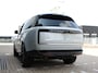 Land Rover Range Rover P550e SV PHEV | SV lak Ethereal Frost Silver | 23"SV velgen
